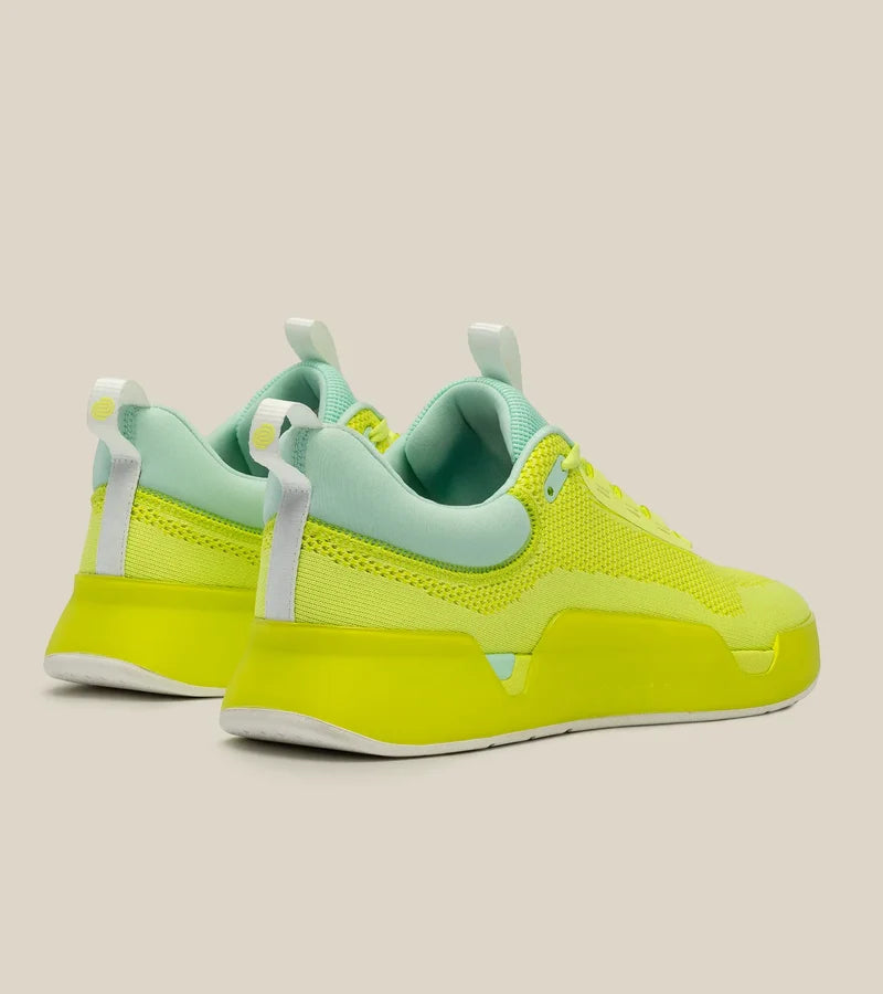 women's move trainer
