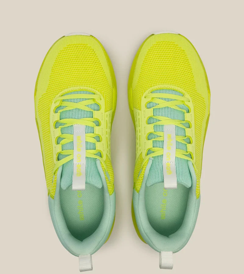 women's move trainer
