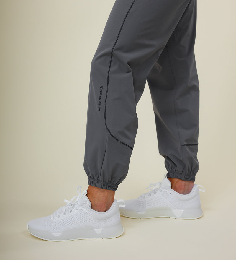 women's pursuit jogger
