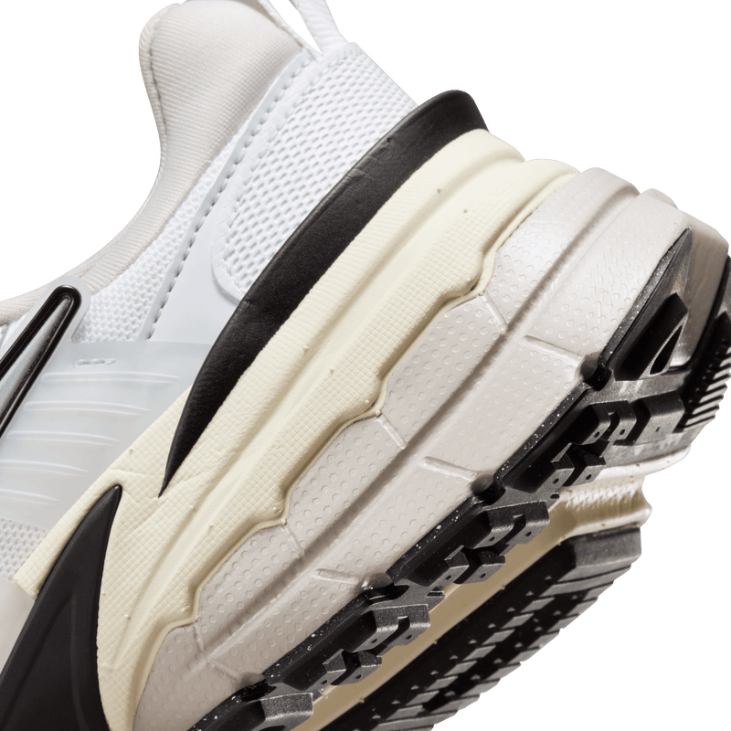 Women's Nike V2K Run "Summit White Metallic Silver "